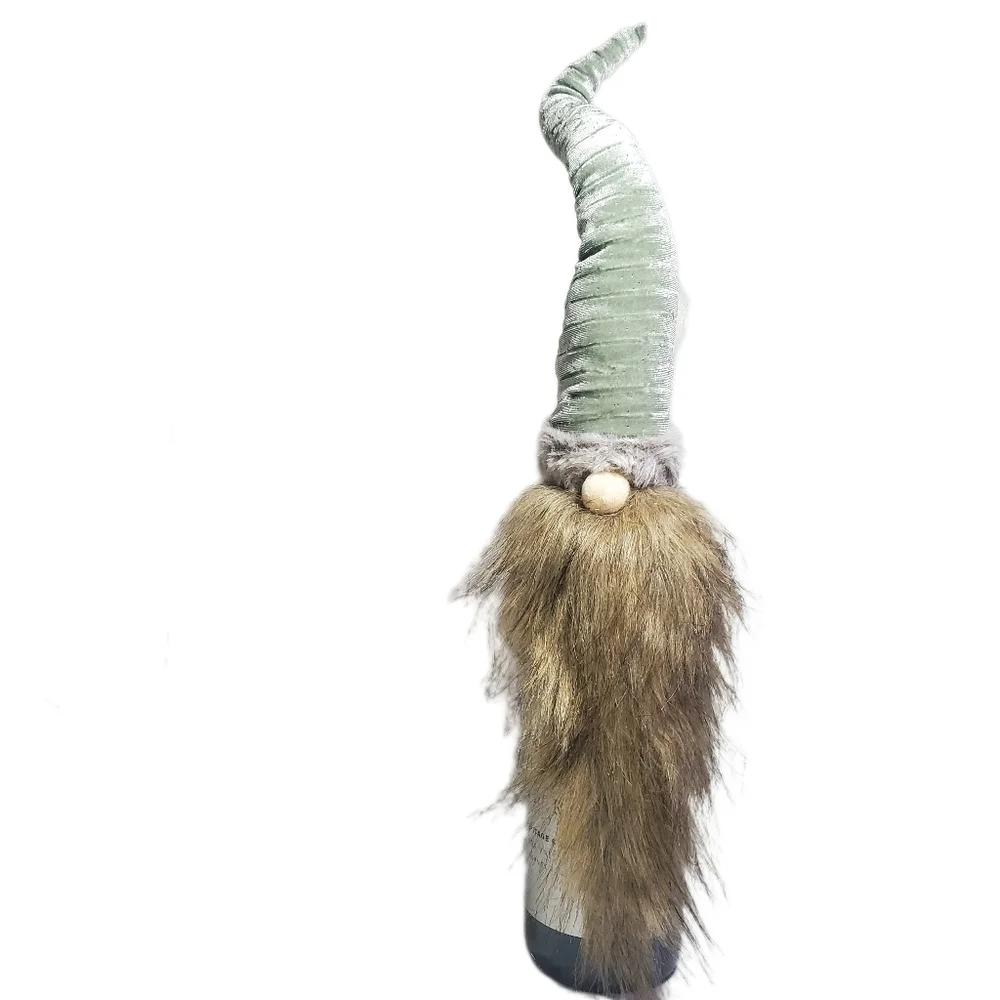 GNOME BOTTLE TOPPER WITH PALE GREEN HAT AND LONG BEARD FOR HOLIDAY GIFTS NEW